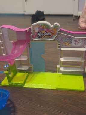 Shopkins Small Mart